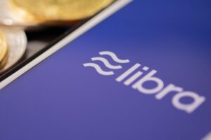 Booking Holdings se va de Libra Criptomonedas e ICOs